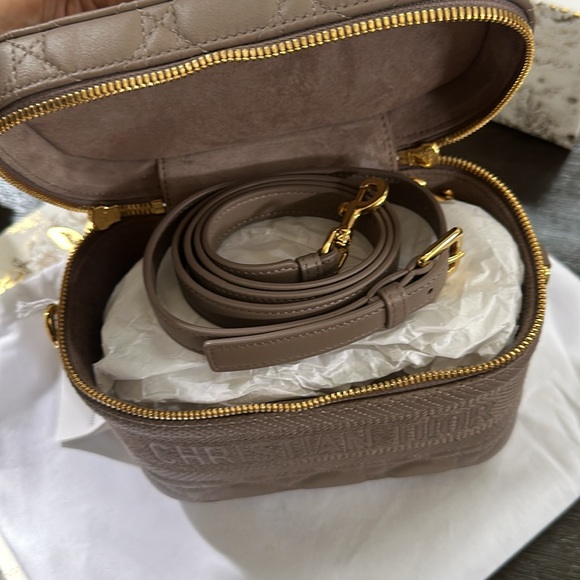Lambskin Cannage Small Diortravel Vanity Case Warm Taupe - Picture 5 of 6
